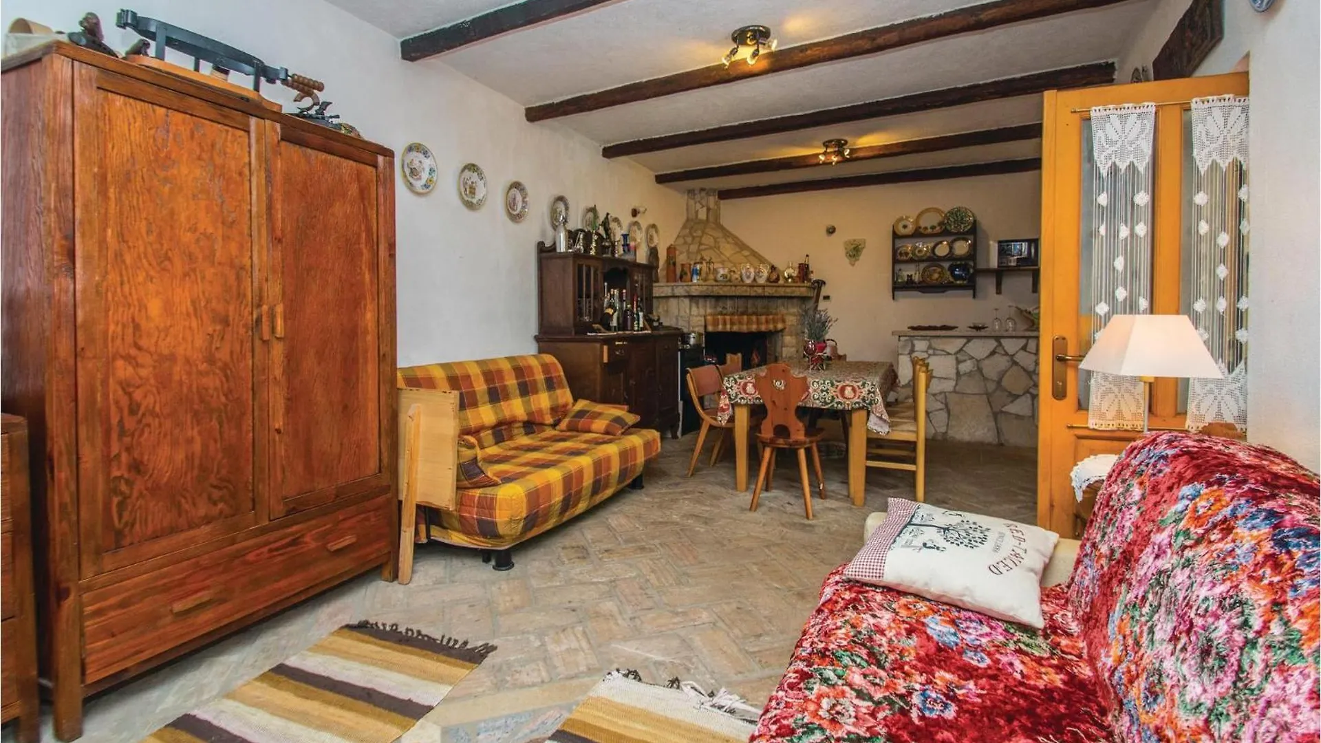 Lovely Home In Nedescina With Sauna 度假居